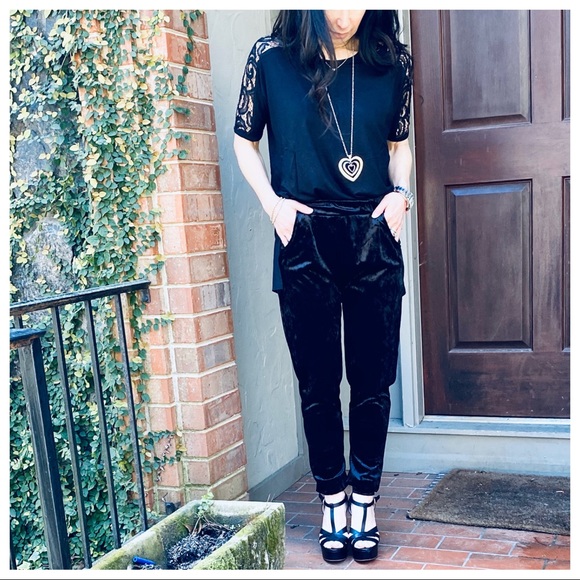 ✨MADE IN ITALY✨Velvet chic joggers - Picture 3 of 7